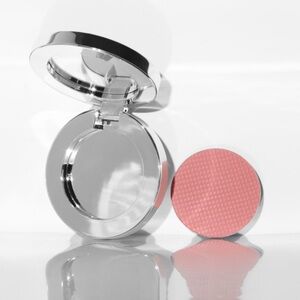 Beauty pie vitamin powder blush and refillable compact case